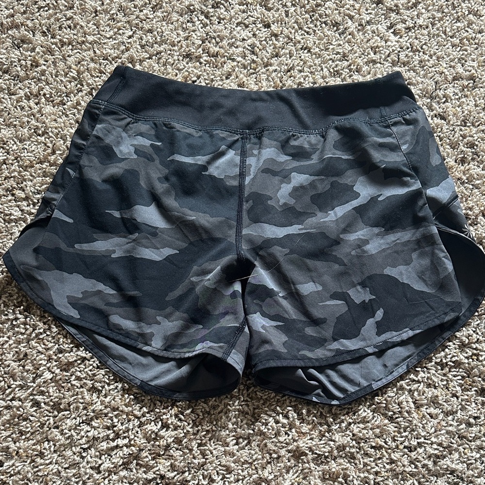 Athleta Girl Run the World 3”  Camo  Running Shorts - Black/Gray size XL/14